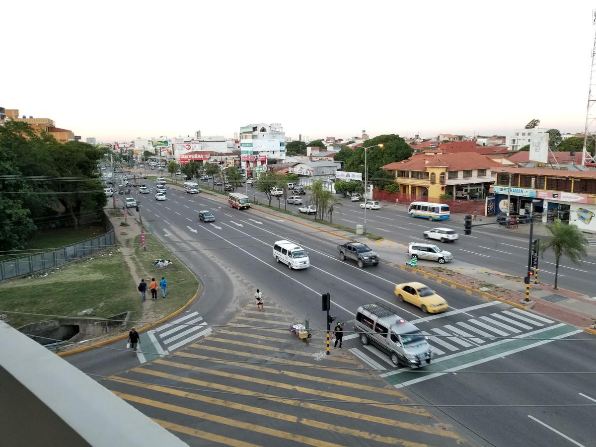 Edificio Las Palmas 3100 サンタ・クルス・デ・ラ・シエラ エクステリア 写真