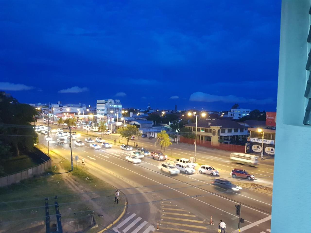 Edificio Las Palmas 3100 サンタ・クルス・デ・ラ・シエラ エクステリア 写真